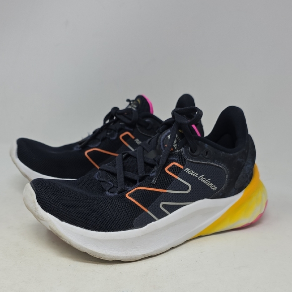 New Balance Black and Multicolor Running Shoes Women's Size 6.5 - Picture 1 of 6